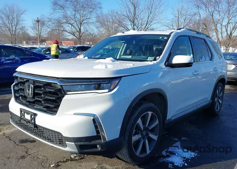 2025 Honda Pilot Touring from USA, damaged, VIN 5FNYG1H70SB060645